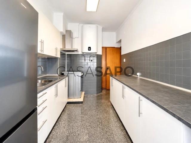 Apartamento alugar em Núcleo Urbano Histórico de Algés, Oeiras