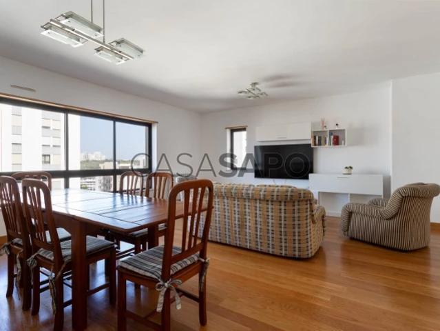 Apartamento alugar em Miraflores, Oeiras