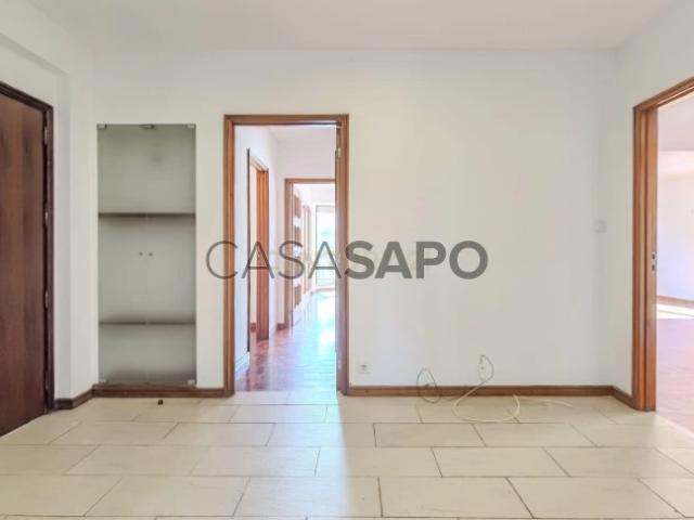 Apartamento alugar em Porto, Lordelo Do Ouro