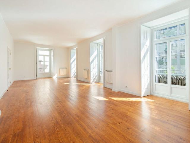 Apartamento alugar em Rato, Lisboa