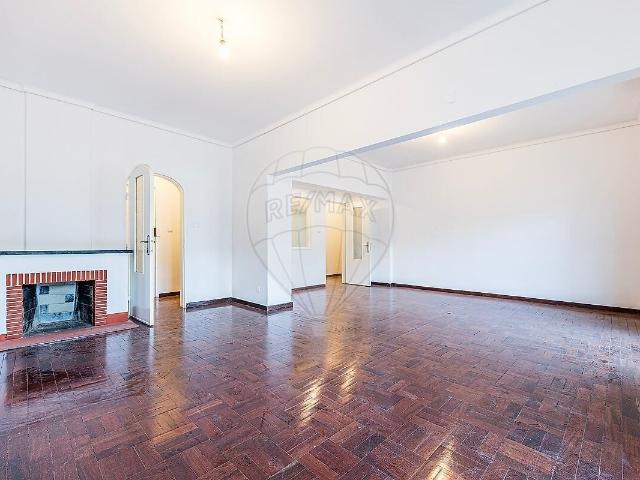 Apartamento alugar em Núcleo Urbano Histórico de Algés, Oeiras