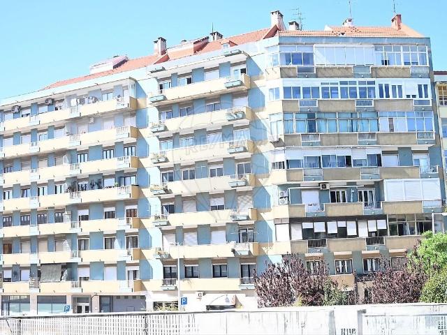 Apartamento alugar em Alvalade, Lisboa