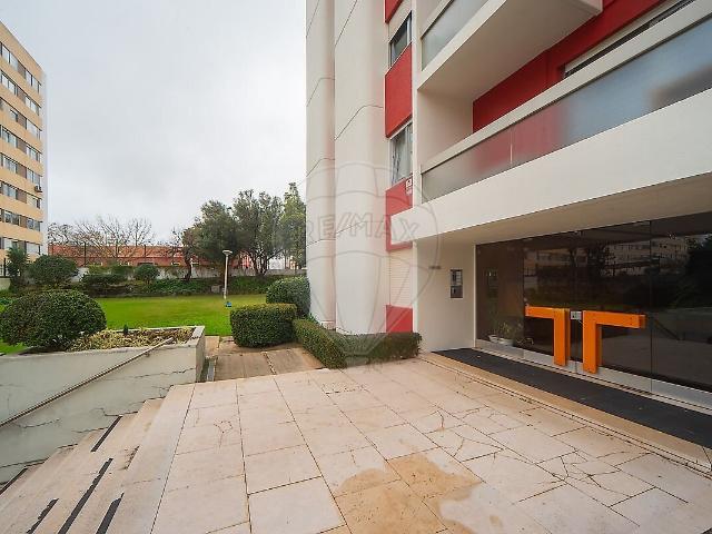 Apartamento alugar em Carnide, Lisboa