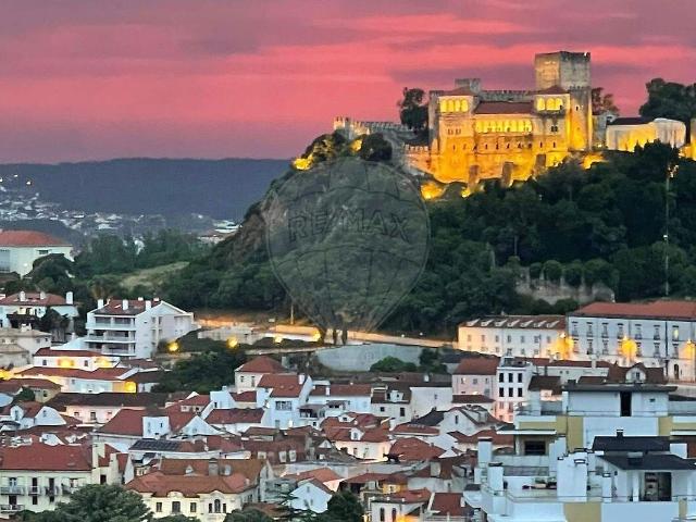 Apartamento alugar em Urbanização da Encosta, Leiria