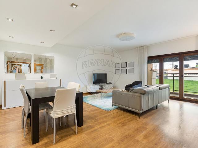 Apartamento alugar em Terraços da Ponte, Santiago Dos Velhos