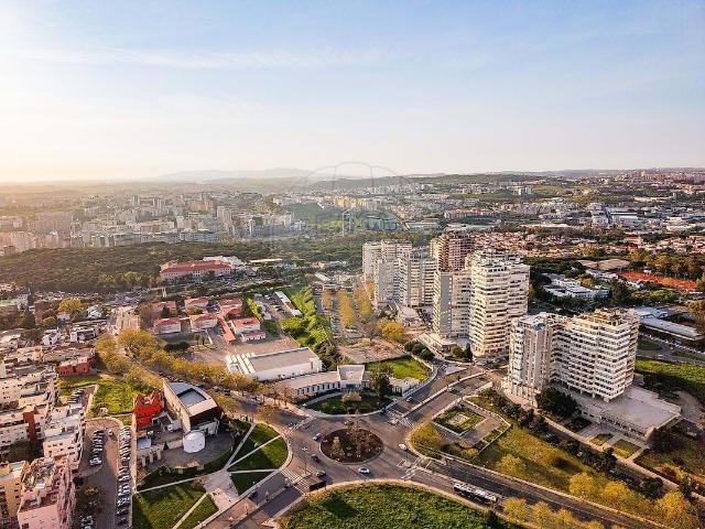 Apartamento venda em São Francisco Xavier, Lisboa