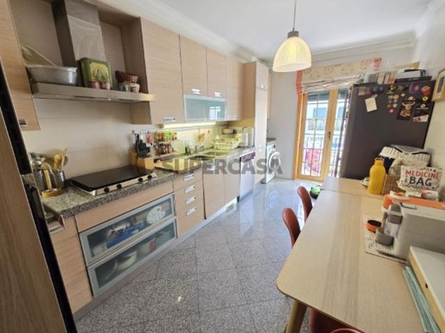 Casa venda em Damaia, Amadora