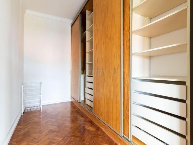 Apartamento alugar em Bairro de São Miguel, Lisboa