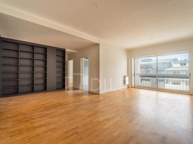 Apartamento alugar em Porto, Aldoar