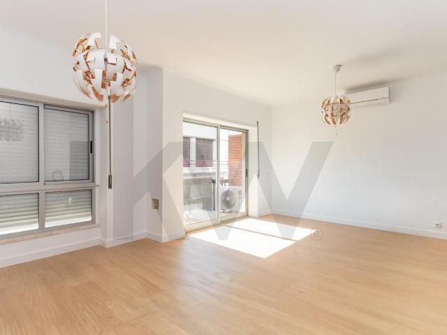 Apartamento venda em Almada Velha, Almada