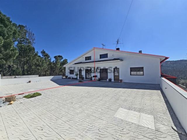 Casa venda em Mourilhe, Viseu