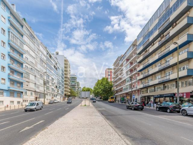 Apartamento venda em Bairro de São Miguel, Lisboa