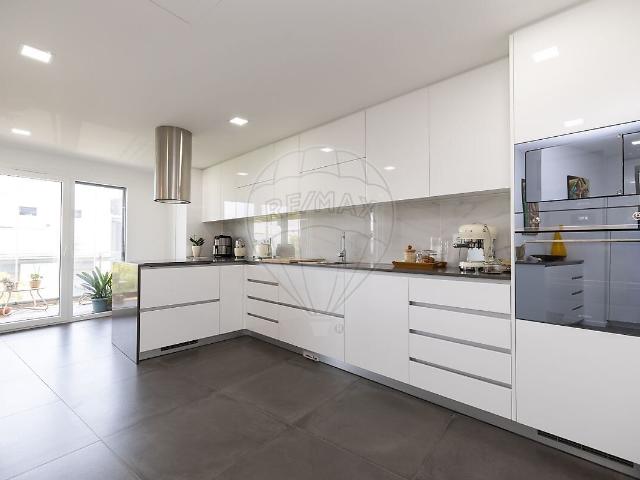 Apartamento venda em Porto Salvo, Oeiras