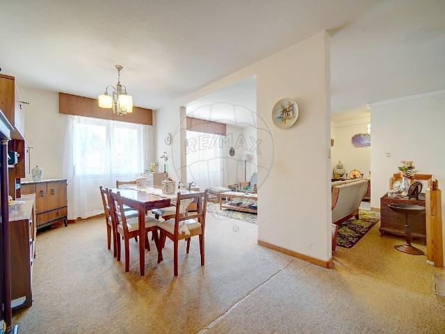 Apartamento venda em Casal da Paradela, Loures