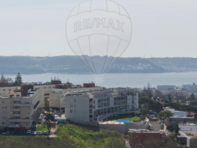 Apartamento venda em São Francisco Xavier, Lisboa