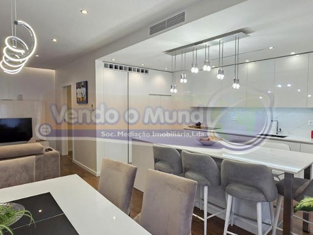 Apartamento venda em Sobralinho, Lisboa