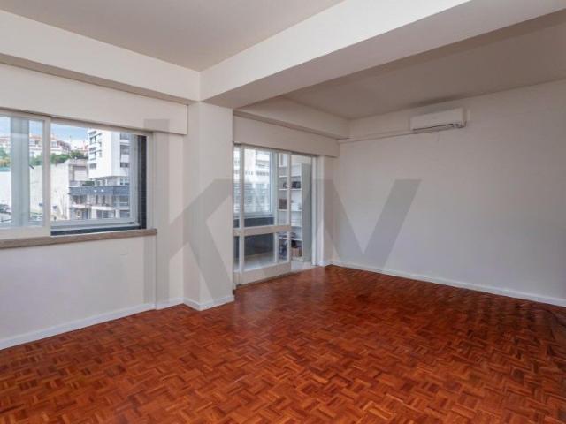 Apartamento alugar em Estrela, Lisboa