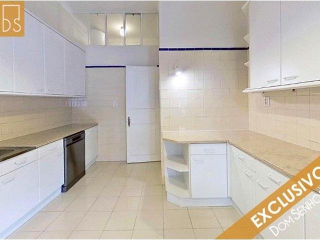 Apartamento alugar em Santo António, Lisboa