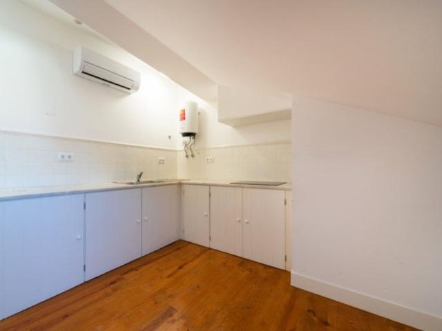 Apartamento alugar em Estrela, Lisboa