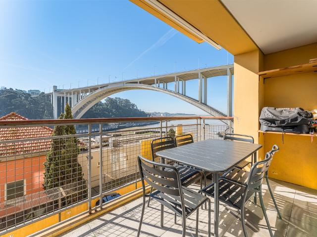 Apartamento alugar em Porto, Lordelo Do Ouro