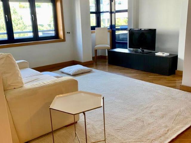 Apartamento alugar em Porto, Lordelo Do Ouro