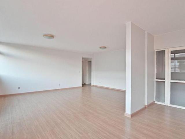 Apartamento venda em Região Geográfica Imediata do Distrito Federal, Região Integrada de Desenvolvimento do Distrito Federal e Entorno