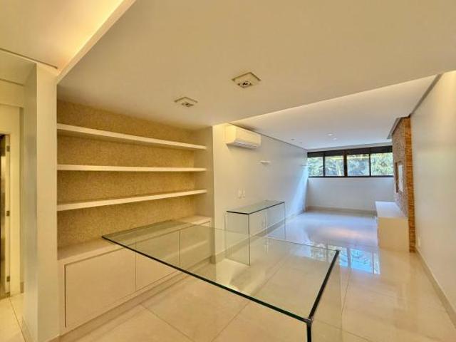 Apartamento venda em SQN 213, Plano Piloto