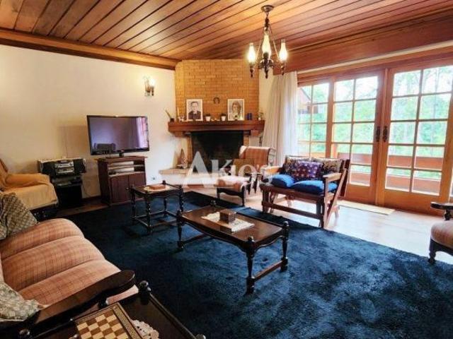 Casa venda em Região Imediata de Taubaté-Pindamonhangaba, Região Metropolitana do Vale do Paraíba e Litoral Norte