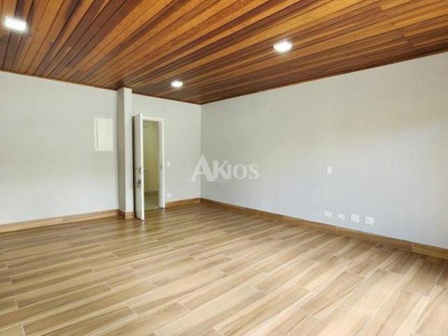 Casa venda em Região Imediata de Taubaté-Pindamonhangaba, Região Metropolitana do Vale do Paraíba e Litoral Norte