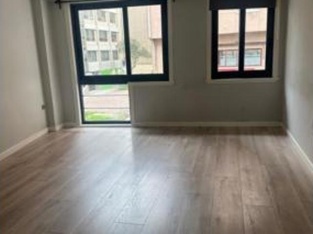 Apartamento en venta en O Orzán, A Coruña