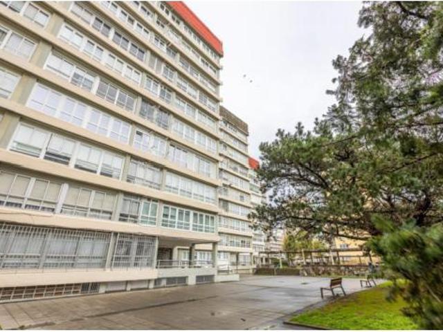 Apartamento en venta en Barrio das Flores, A Coruña