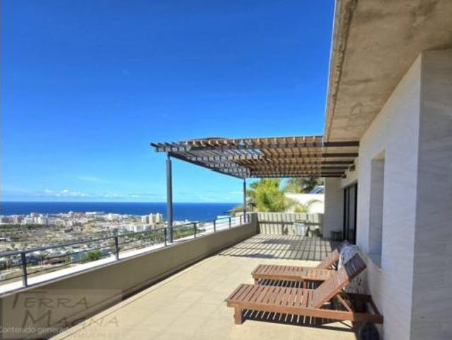 Apartamento en venta en San Eugenio Alto, Adeje