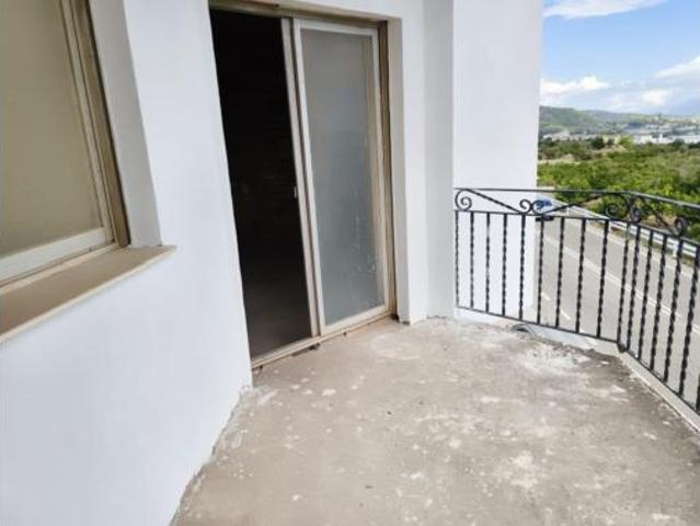 Apartamento en venta en Ador, València / Valencia