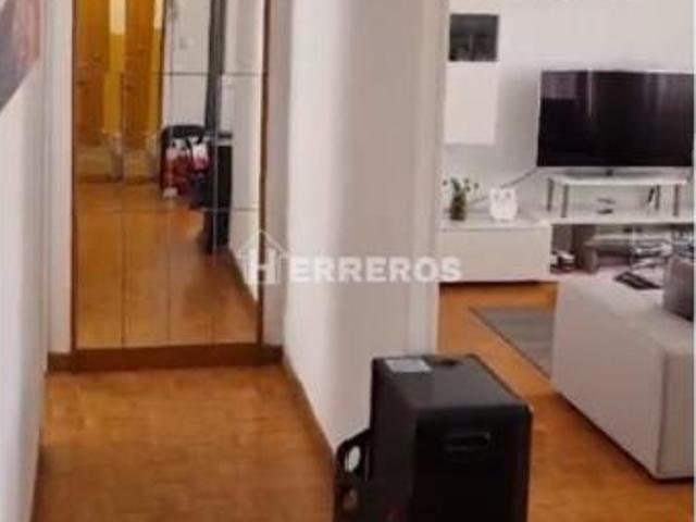 Apartamento en venta en Albelda De Iregua, La Rioja