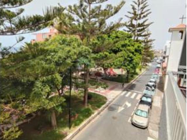 Apartamento en venta en Las Galletas, Arona