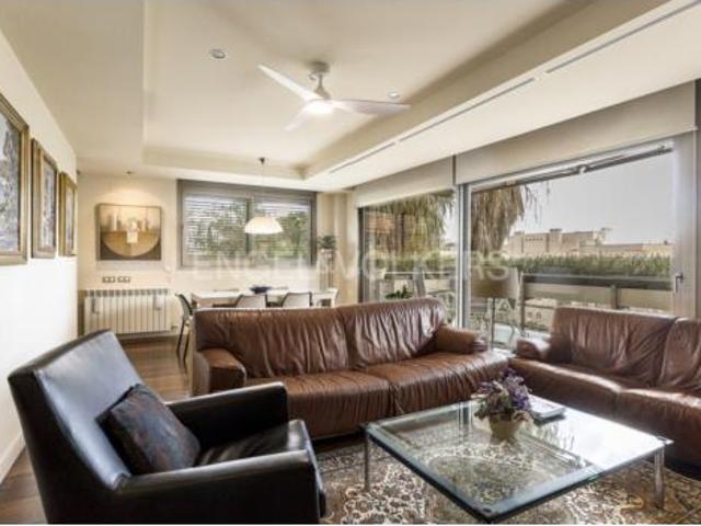 Piso en venta en les Corts, Barcelonès