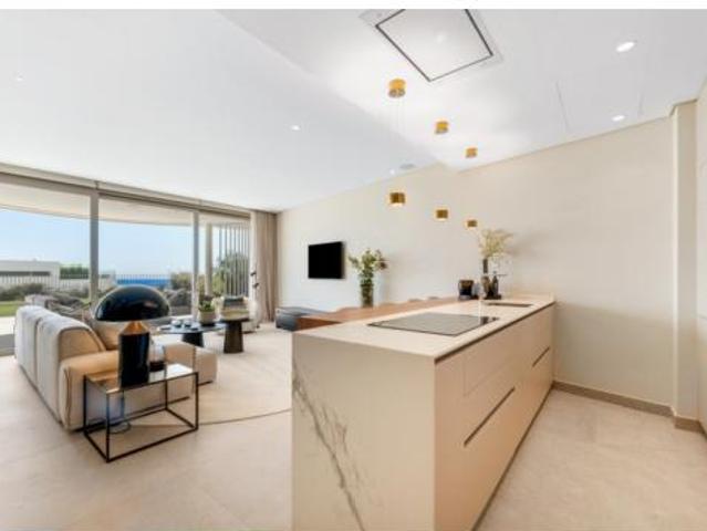 Apartamento en venta en Artola, Costa del Sol Occidental