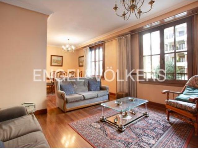 Apartamento en venta en Abando, Bilbao