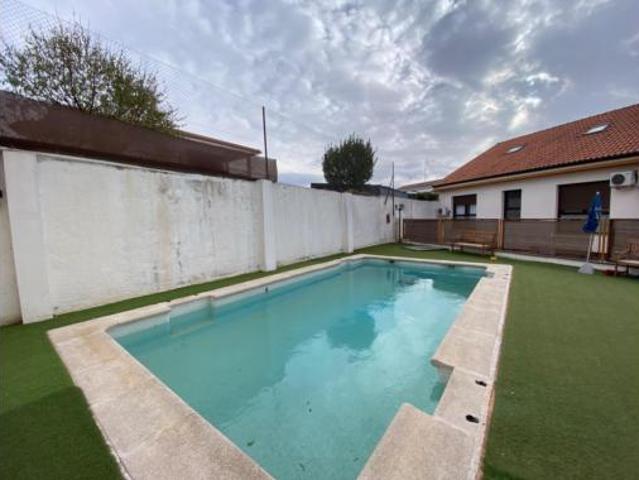Apartamento en venta en Corpa, Madrid
