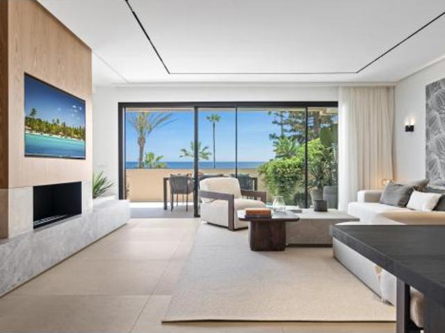Apartamento en venta en Estepona, Bel-Air