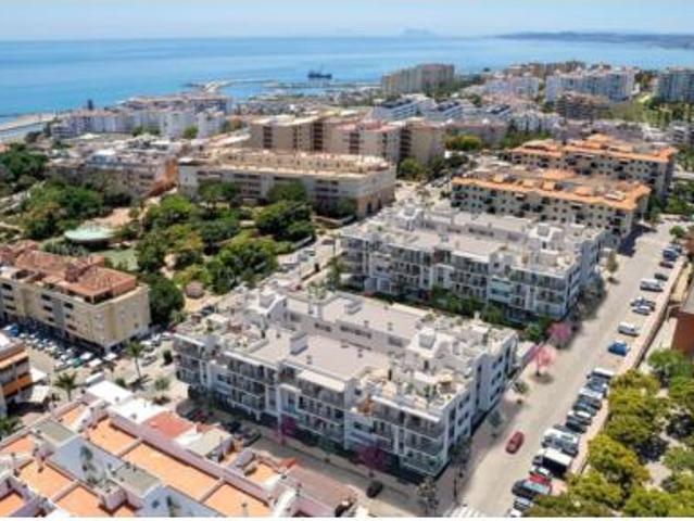 Apartamento en venta en Balcones del Mar, Estepona