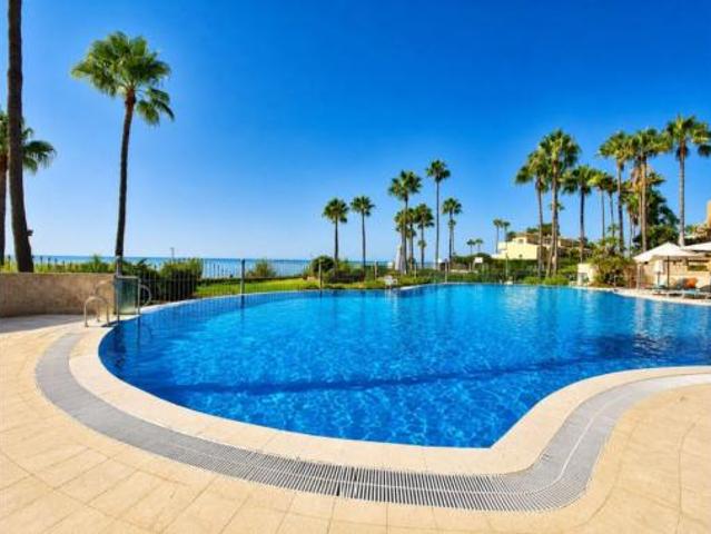 Apartamento en venta en Urbanización Puerto Estepona (Seghers), Costa del Sol Occidental