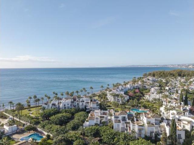 Apartamento en venta en Alcazaba Beach, Costa del Sol Occidental