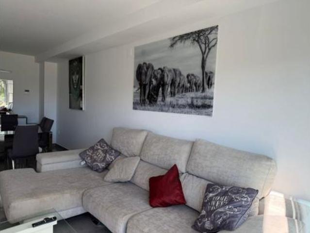 Apartamento en venta en Alcazaba Beach, Costa del Sol Occidental