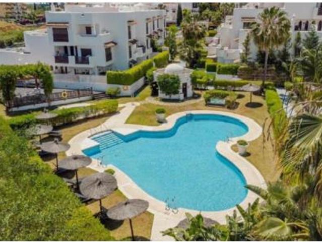 Apartamento en venta en Torrevigía - Las Joyas, Estepona