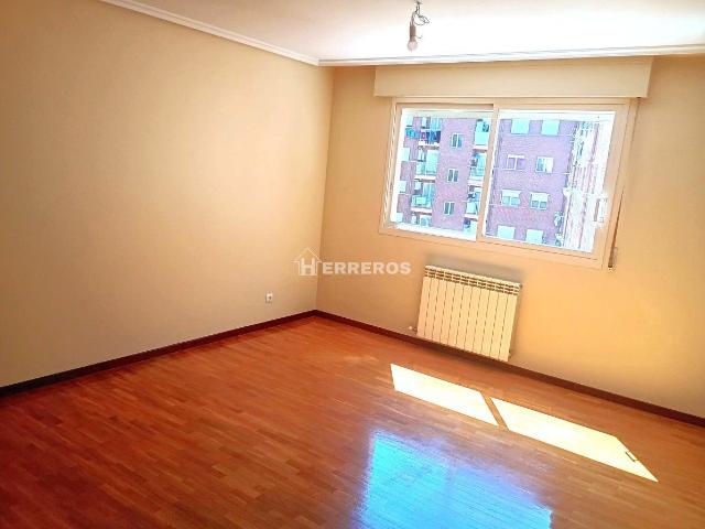 Piso en venta en Villapatro, Lardero