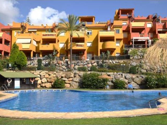Apartamento en venta en Hacienda Las Chapas, Marbella