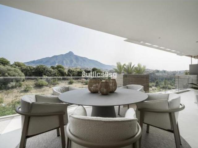 Apartamento en venta en Nueva Andalucía, Costa del Sol Occidental