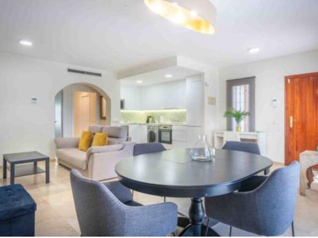 Apartamento en venta en Nueva Andalucía, Costa del Sol Occidental