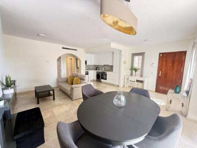 Apartamento en venta en Nueva Andalucía, Costa del Sol Occidental